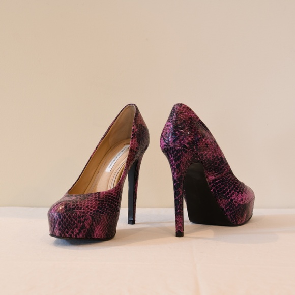 Diane Von Furstenberg Purple/Black Snakeskin Heels - Picture 3 of 3